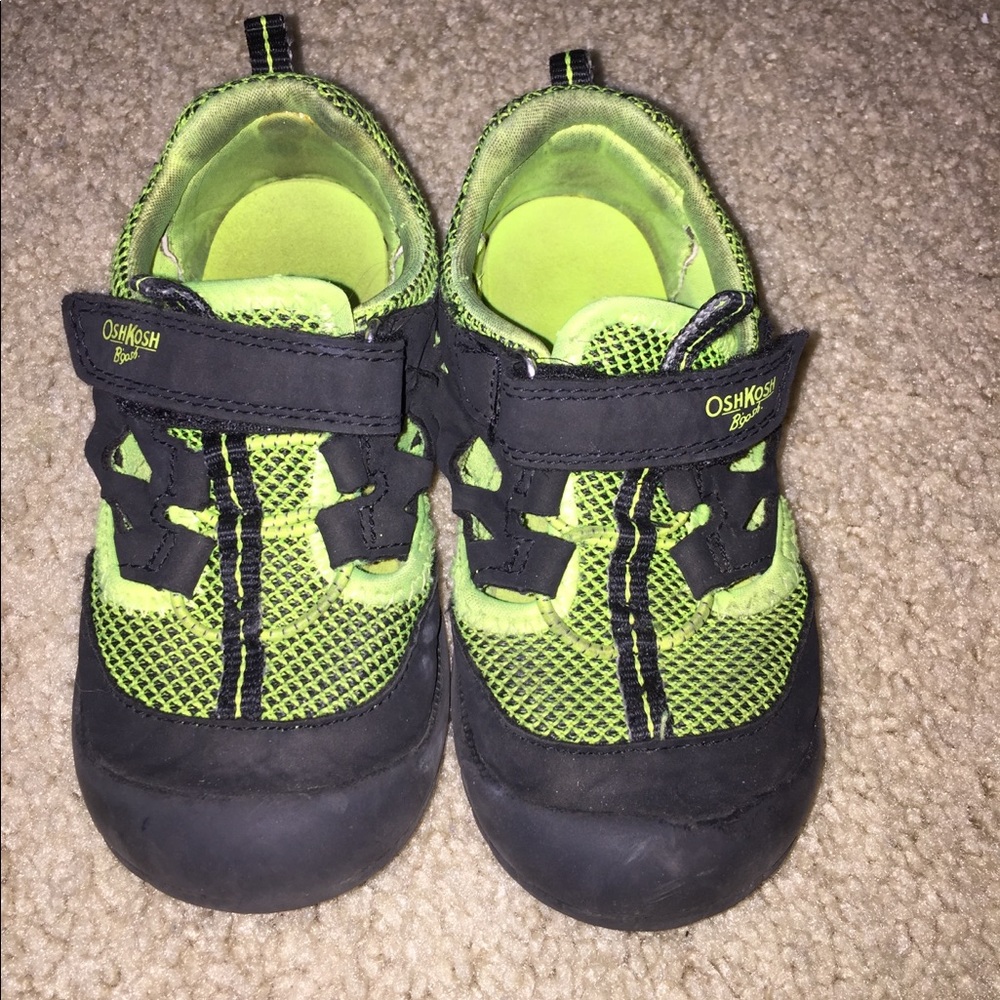 Oshkosh shoe/sandal